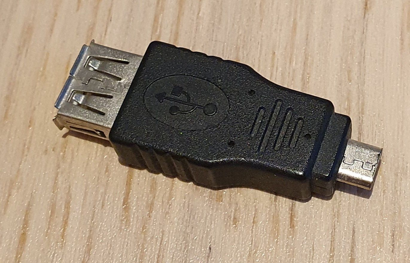 Unità & Adattatore: Micro-USB Adapter Micro-A Stecker an USB-A Buchse – Usato da Pfäffikon ZH venduto da Calemor
