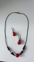 Elegantes Schmuckset, Halskette und Ohrringe, Rot/Schwarz