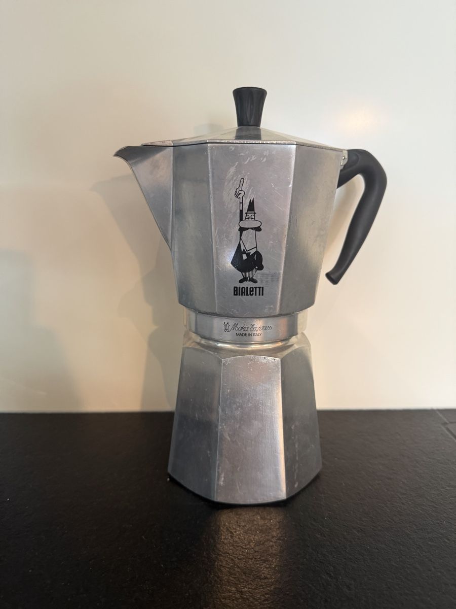 Bialetti Macchine per caffè & Macchine per espresso: Bialetti Moka Express 18 Tassen – Usato da Zürich venduto da Vogtk