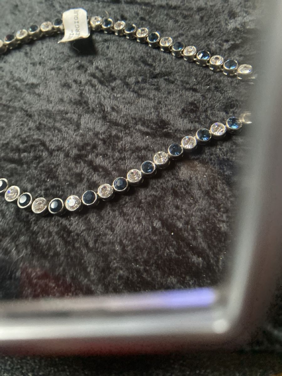 Catenine: Schönes Collier, Modeschmuck, Silberfarbig m. Blau – Nuovo e nell'imballaggio originale da Hunzenschwil venduto da Smiles 1