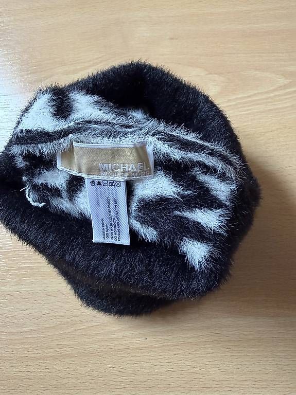 Hüte, Mützen & Caps: 2 Bonnet Michael Kors neufs – Gebraucht aus Chézard-St-Martin von luc_q9tn 1
