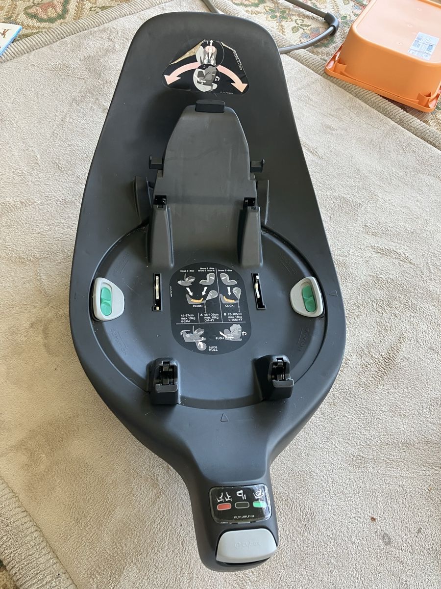 Cybex Auto-Kindersitze: Cybex Cloud Z i-Size plus Seat with Base and Mirror, Grey – Gebraucht aus Romont FR von Anna_dematos 3