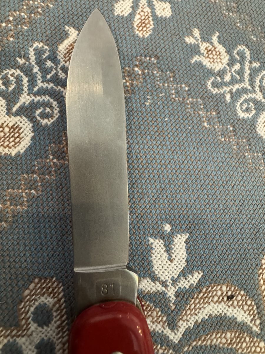 Victorinox Coltelli tascabile: Couteau multifonction "Flying Tigers" rouge, excellent état, – Usato da Bern venduto da Kevin051 1