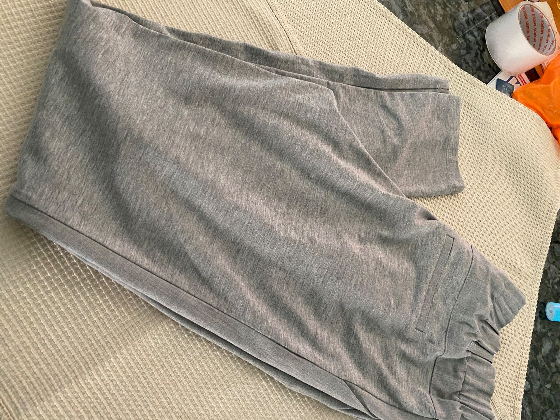 Hosen: Kaffe Freizeithose grau Grösse 38 – Gebraucht aus Allenwinden von Obalu