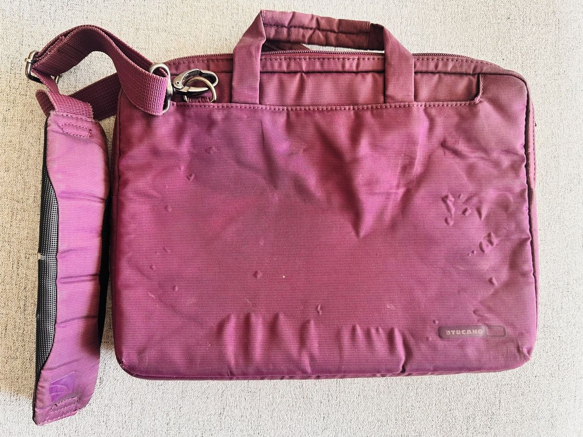 Valigie & Borse: Tucano workout bag dark pink with shoulder strap – Usato da Mont-sur-Lausanne venduto da jolieresale 5
