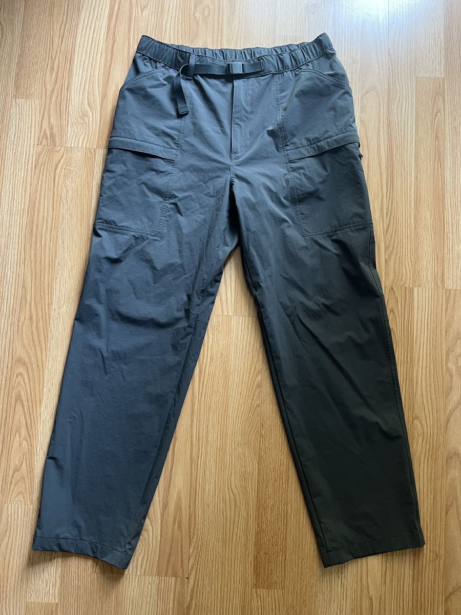 Uniqlo Pantaloni: Funktionshose/Wanderhose Uniqlo 33-36 – Usato da Zürich venduto da Mauratz