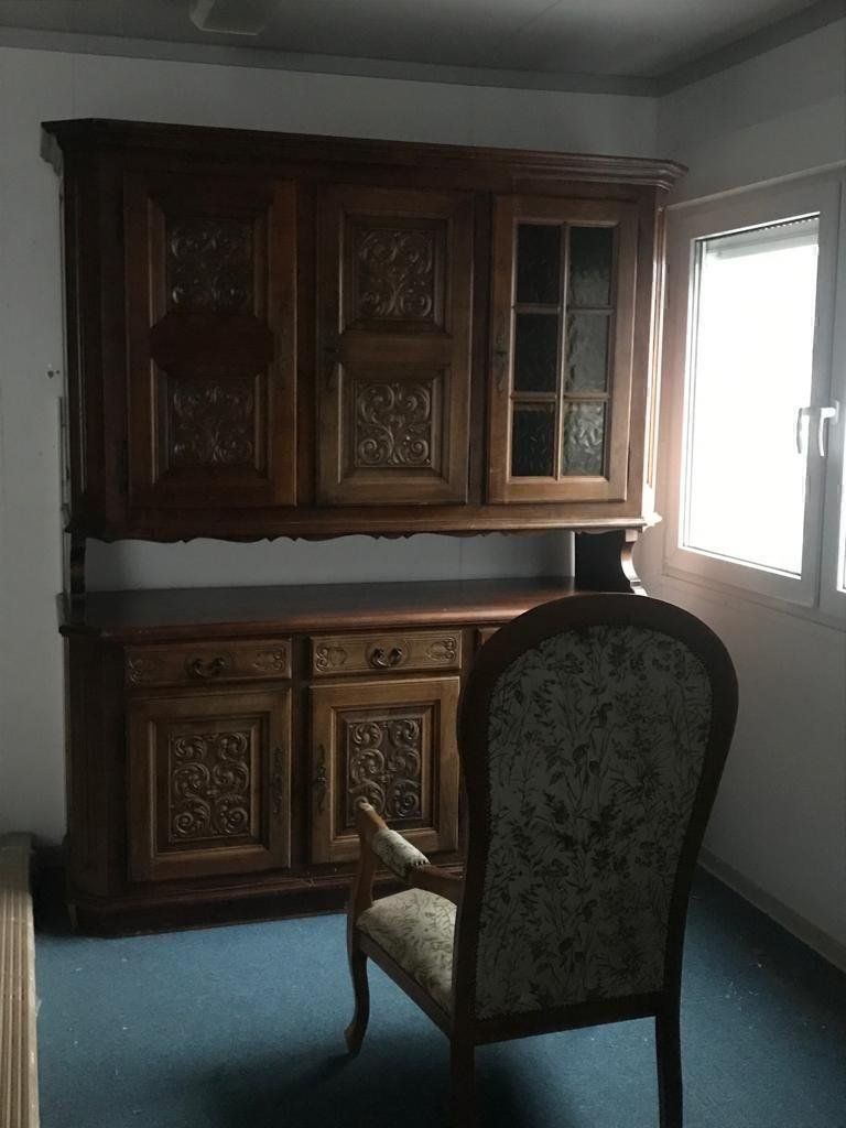 Armadi: Magnifique armoire massive – Usato da Monthey venduto da 187-zeroo 1