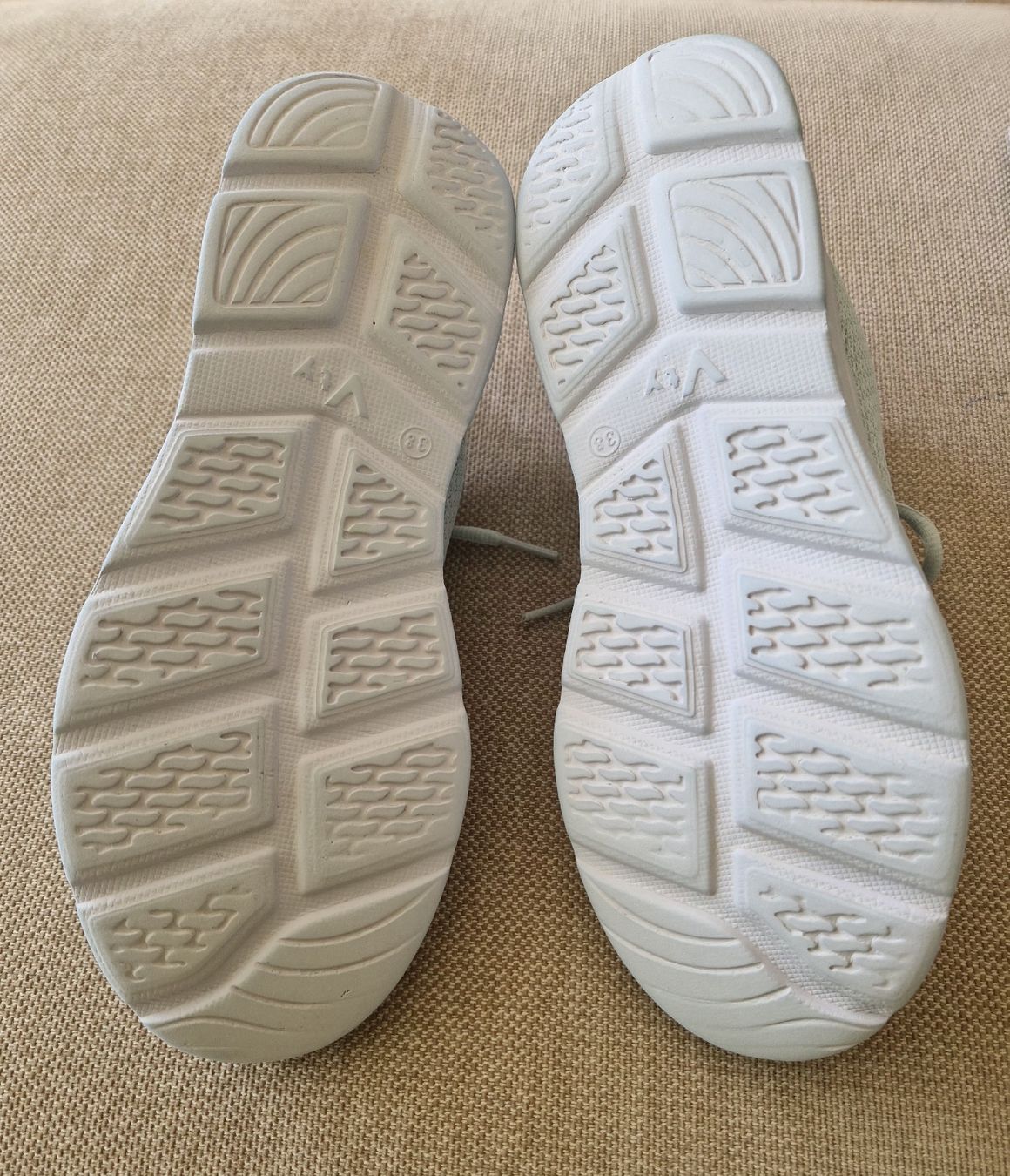 Scarpe da uomo: Sportschuhe hellblau Textilmaterial gebraucht Gr.38 – Usato da Appenzell venduto da Top_Top 1