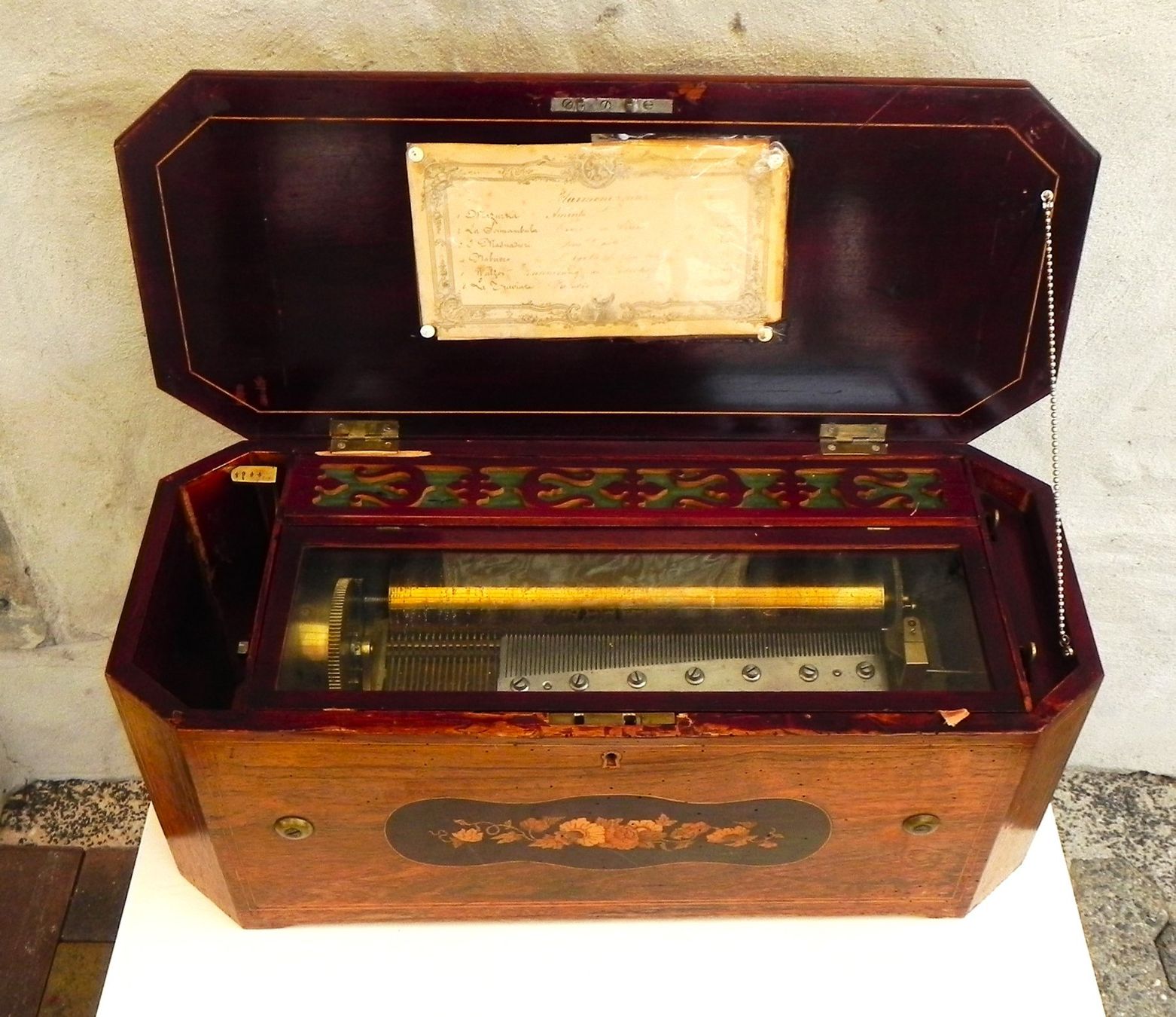 Carillon: Musik Spieldose Spieluhr – Usato da Wolfenschiessen venduto da bricoleur69