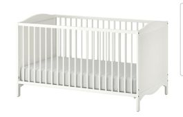 Gut erhaltenes Kinderbett, weiss, mit Matratze, 70x140cm