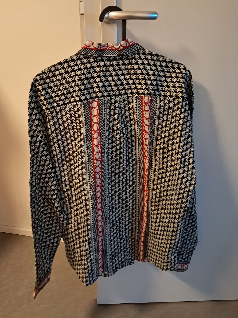 Camicette: Scotch and Soda Bluse mit schönrm Muster  – Nuovo (secondo la descrizione) da Uster venduto da sop_2fxk 1