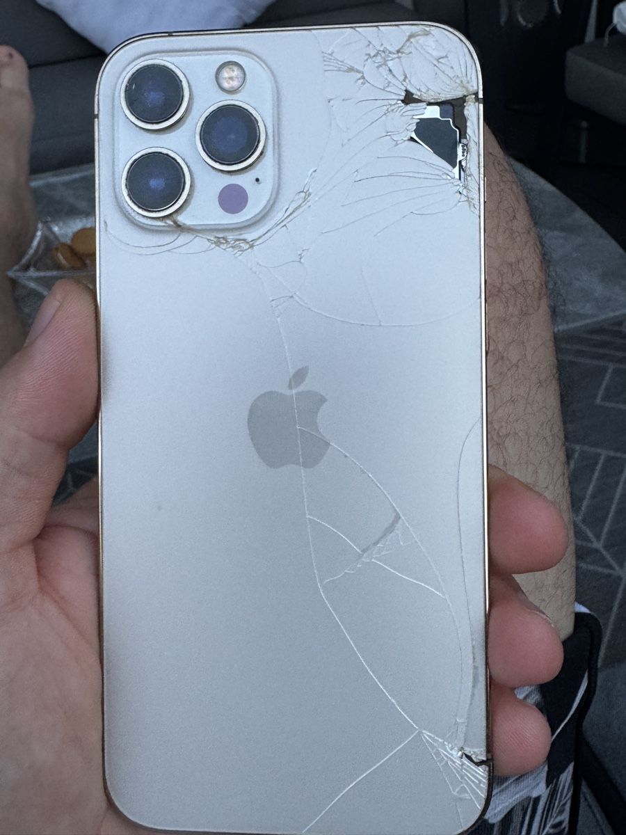 Apple Telefoni cellulari / Smartphones: iPhone 12 Pro Max defekt Schaden Glas Display Apple – Usato da Schlieren venduto da Eldi84 1