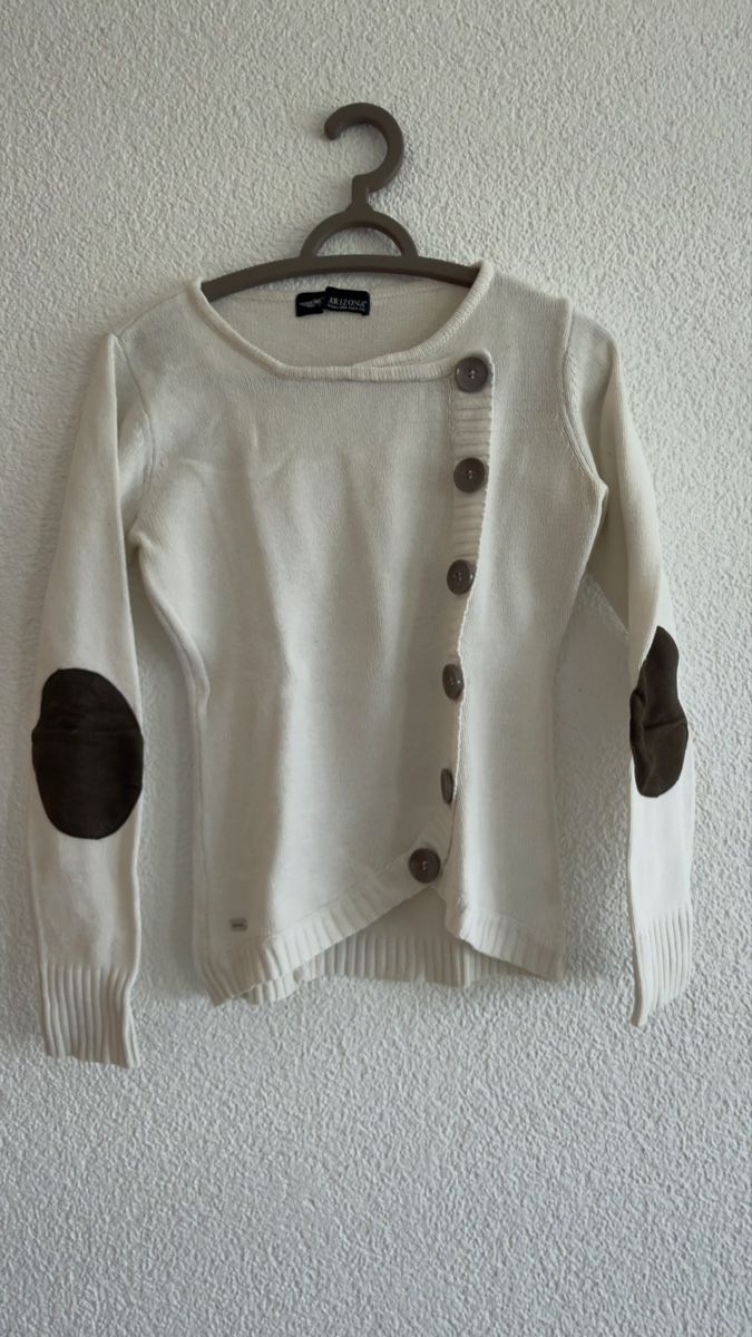 Pullover & Sweatshirts: Damen Pullover weiss mit Ellbogen-Patches – Gebraucht aus Steffisburg von pto_2hlk