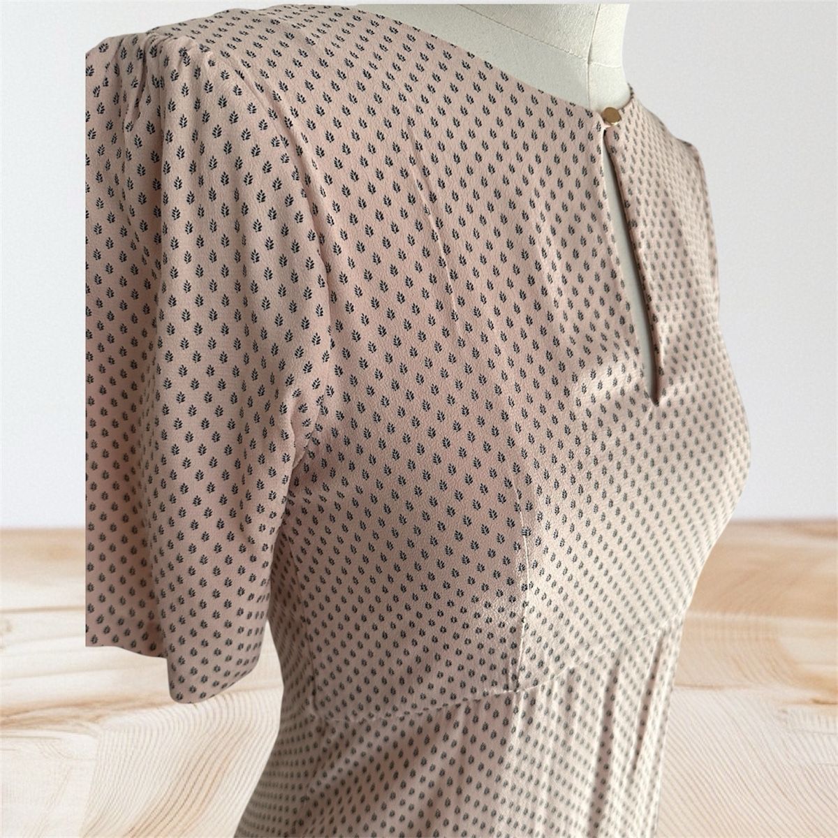 H&M Vestiti: Sommerliches Kleid mit Pünktchenmuster - Grösse 34 – Nuovo (secondo la descrizione) da ZÜRICH venduto da kat_k6zp 2