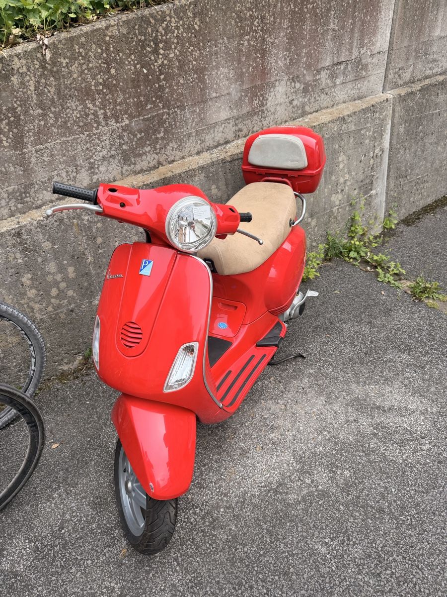 Piaggio Strada: Piaggio Vespa 125 LX4 – Difettoso da Horgen venduto da GMartin