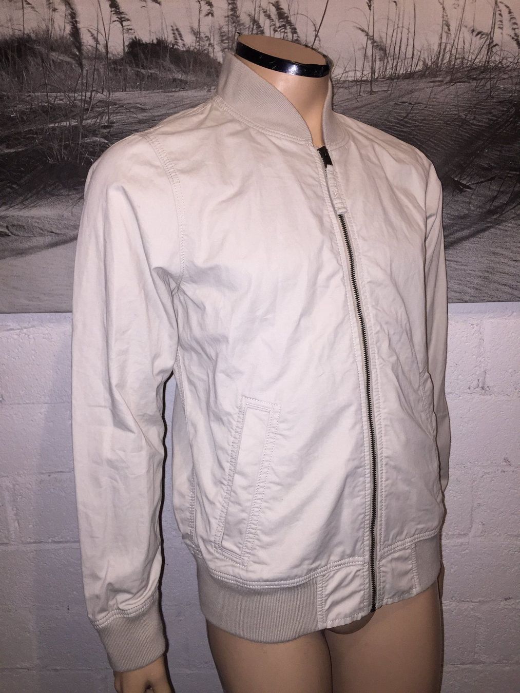 Hollister Jacken: HOLLISTER Veste / Jacke taille / Grosse M – Gebraucht aus Cossonay-ville von Super-Price-Quality 2