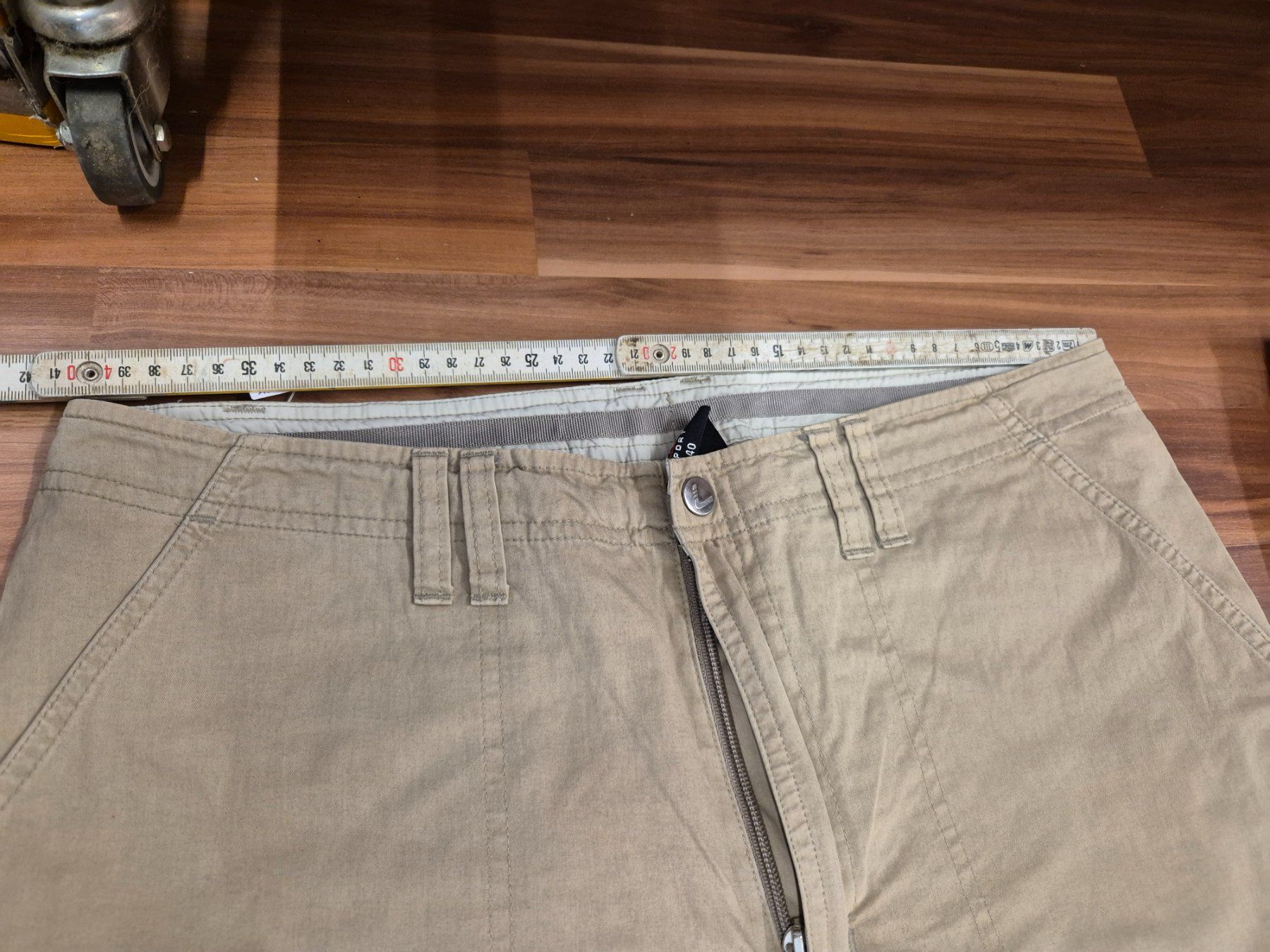 Pantalons: 2Sommerhosen gr40  B21 – D'occasion à Schwarzenburg par Flamingo07 1