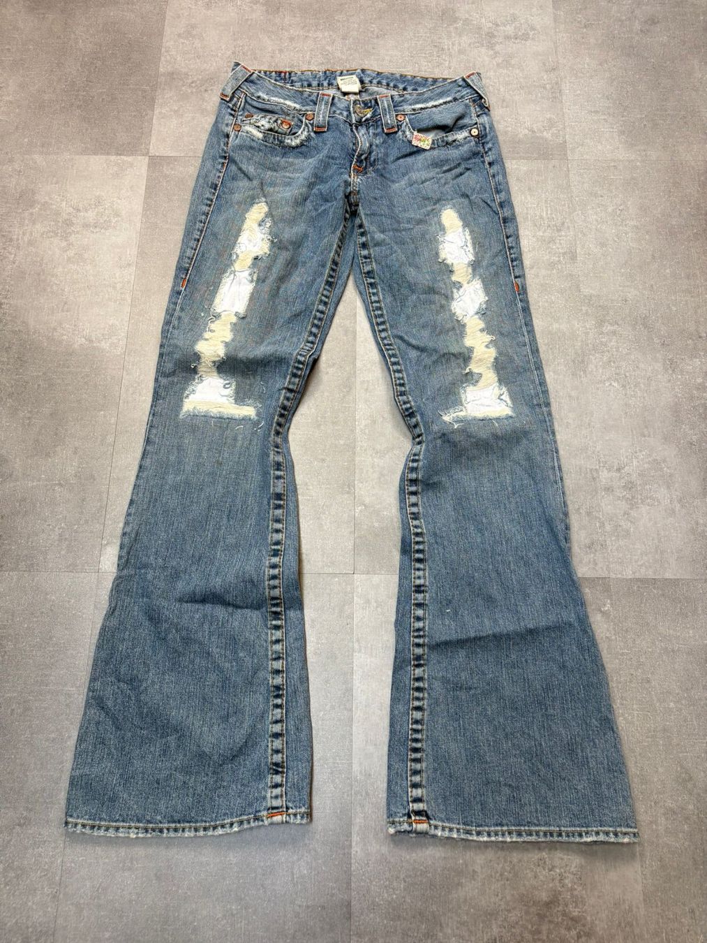 True Religion Jeans: True Religion Bootcut Flared Jeans - Grösse M/30 – Usato da Werdenberg venduto da hase.vintage 1