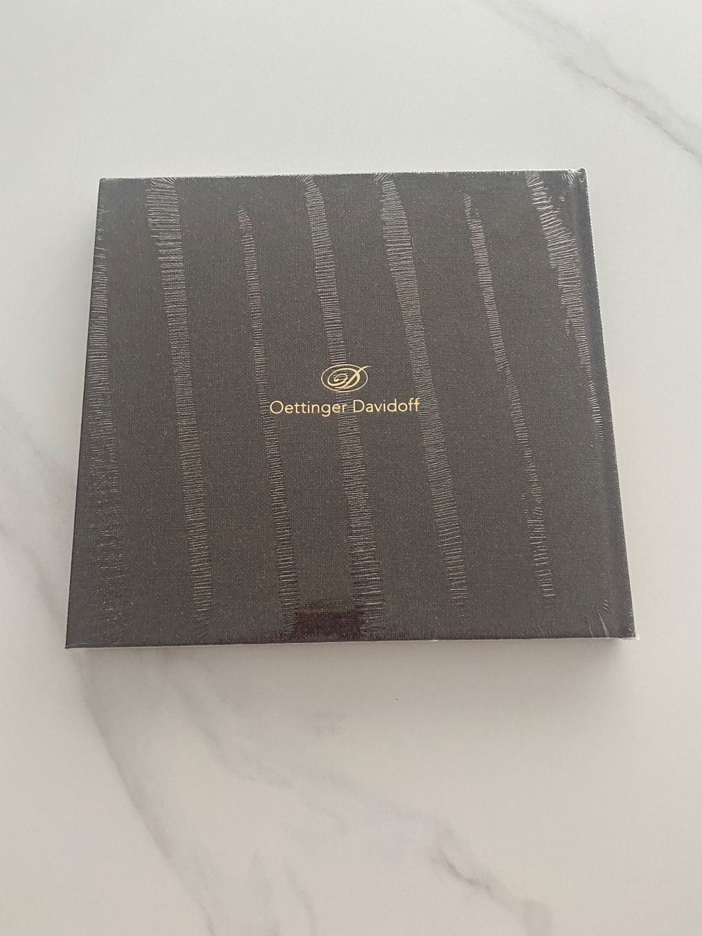 Livres: Oettinger Davidoff Buch 150 Years Deutsch neu – Neuf avec emballage d'origine à Zürich par esk_6ymz