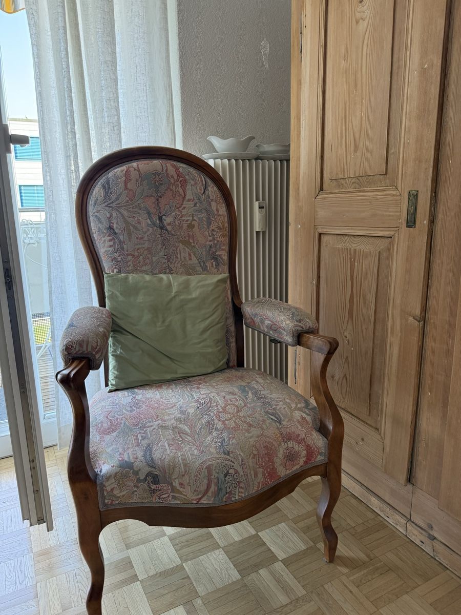 Chaises: Antiker Voltaire Stuhl zu verkaufen  – D'occasion à Thun par Grizzlie99