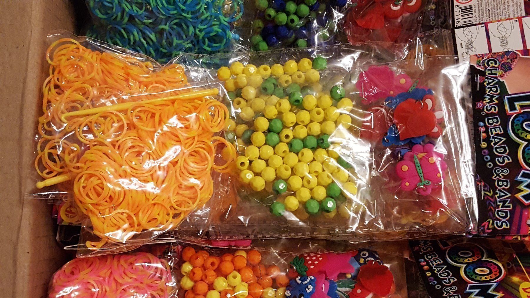 Perlen (unechte): 10 Stück - 3er Set Loom Bandli – Neu und originalverpackt aus Oberglatt ZH von Mrf808 1