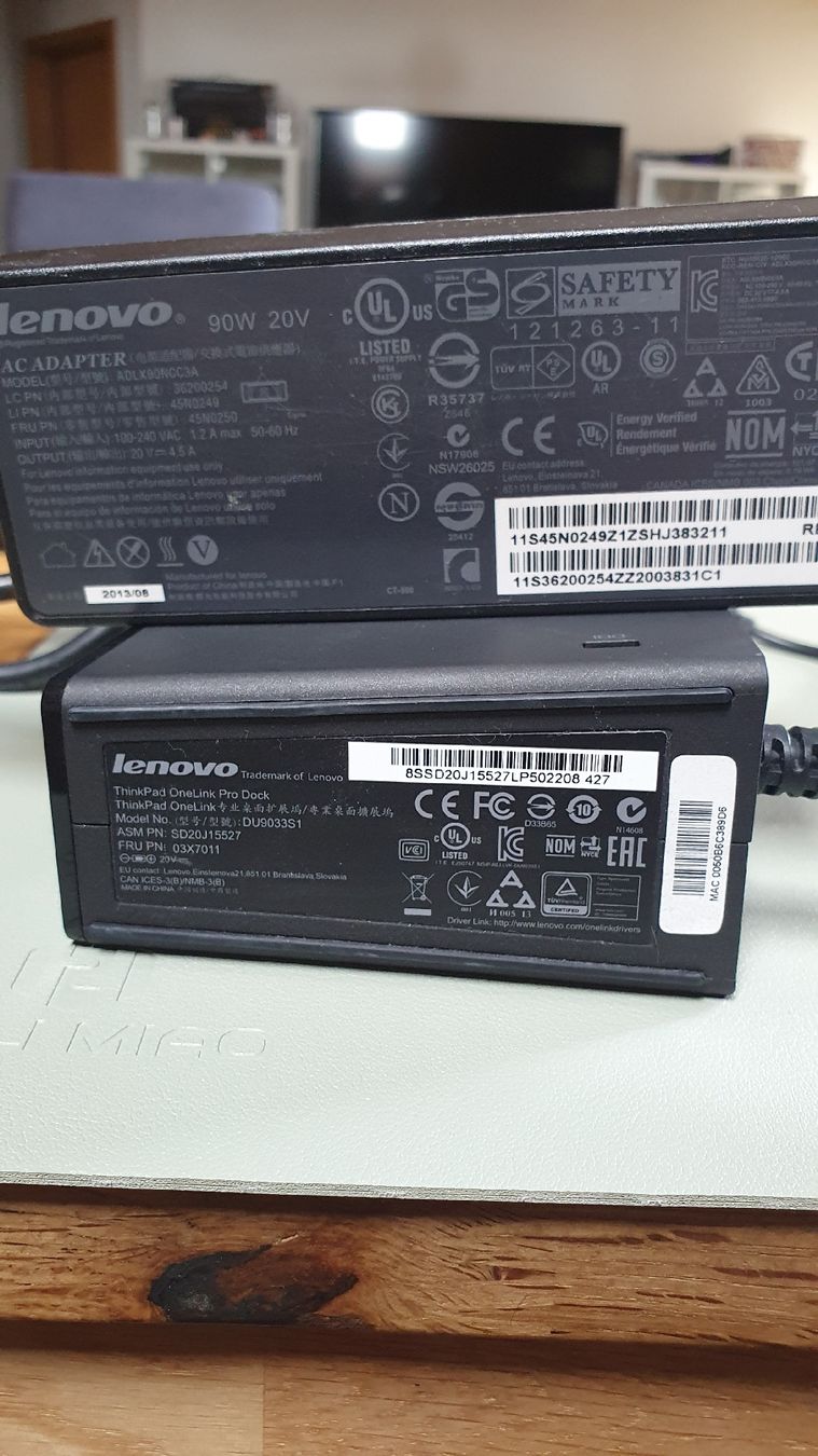Lenovo Dockingstation: Lenovo ThinkPad Docking Station mit Netzteil  – Gebraucht aus Bolligen von BXB12 3