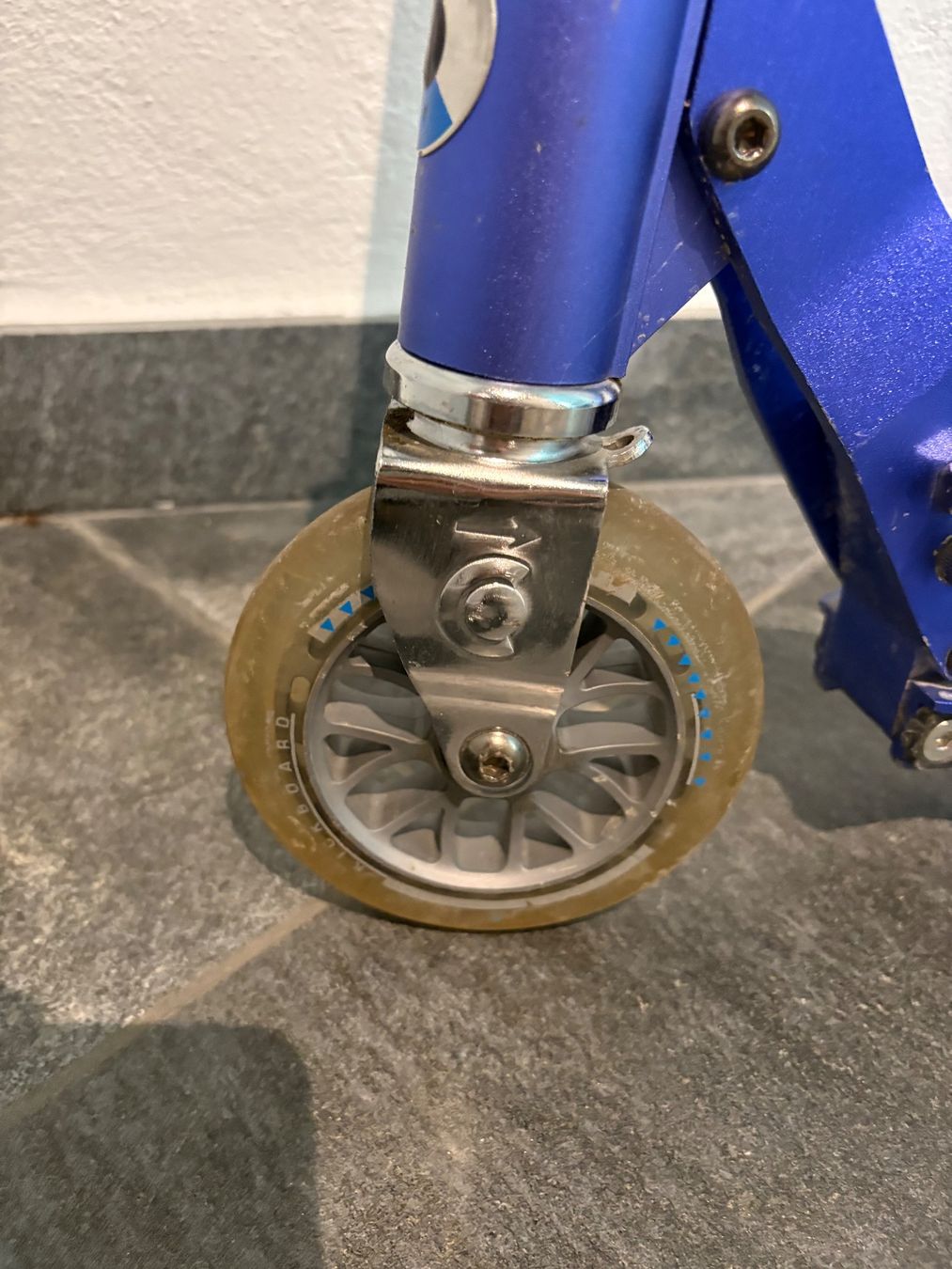 Micro Kickboard: Micro Scooter blau klappbar – D'occasion à Zürich par Fabienne059 2