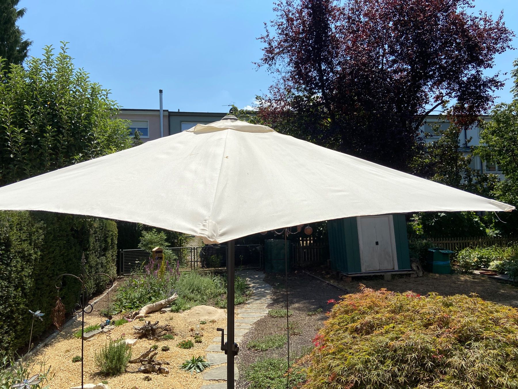 Ombrelloni: Sonnenschirm mit Sockel – Usato da Basel venduto da Relaphe 2