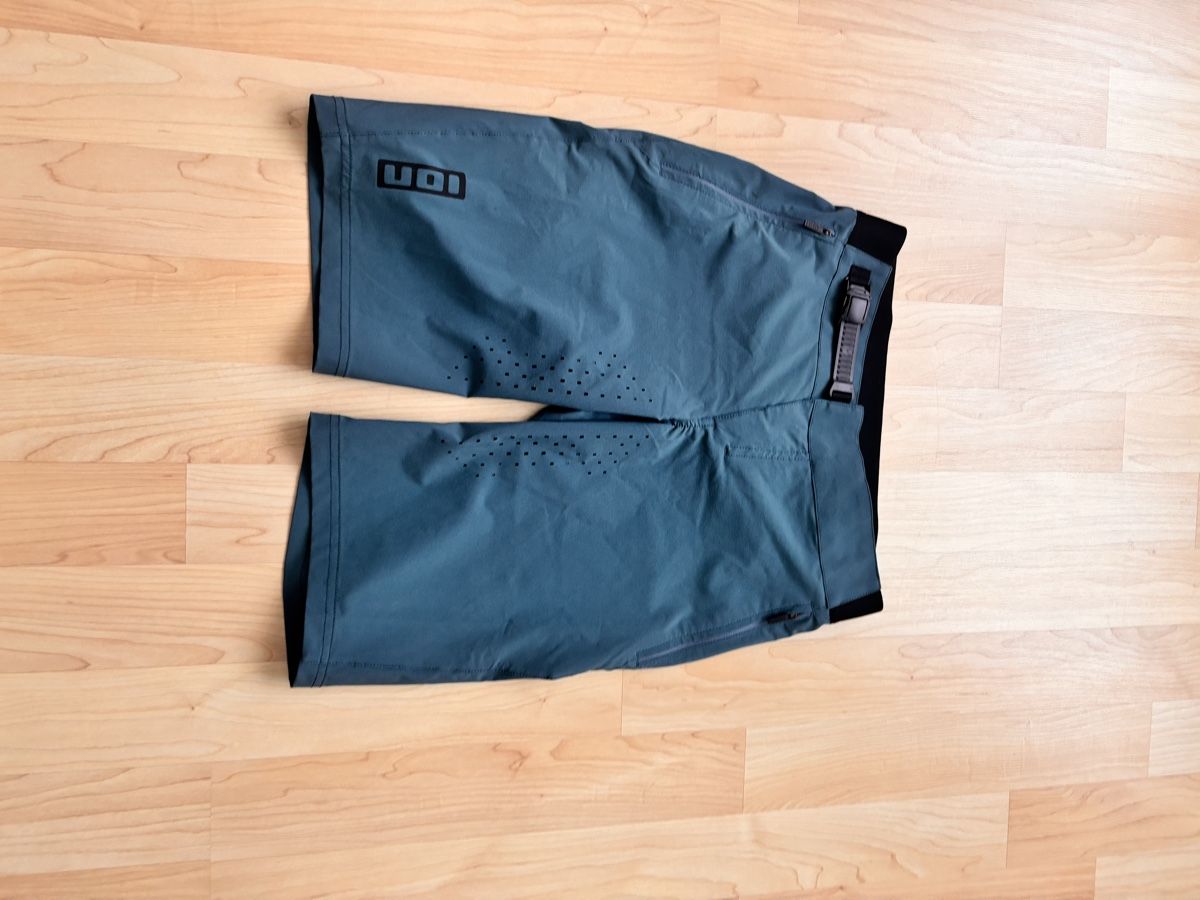Pantaloni: ION MTB Shorts Tech Logo Gr. XS/34 – Nuovo (secondo la descrizione) da Rotkreuz venduto da Bonito77 1