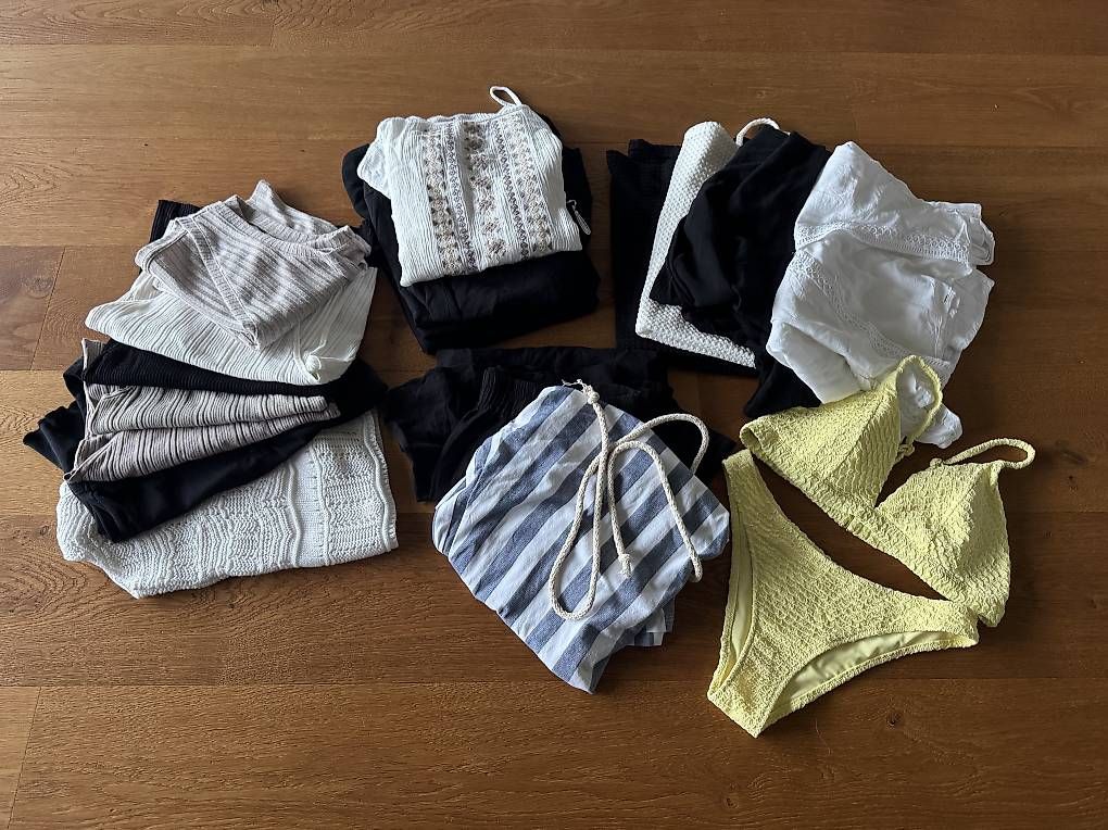 Lotti di vestiti: Kleiderpaket Sommer Gr. S/M – Usato da Neukirch (Egnach) venduto da JTSilvana