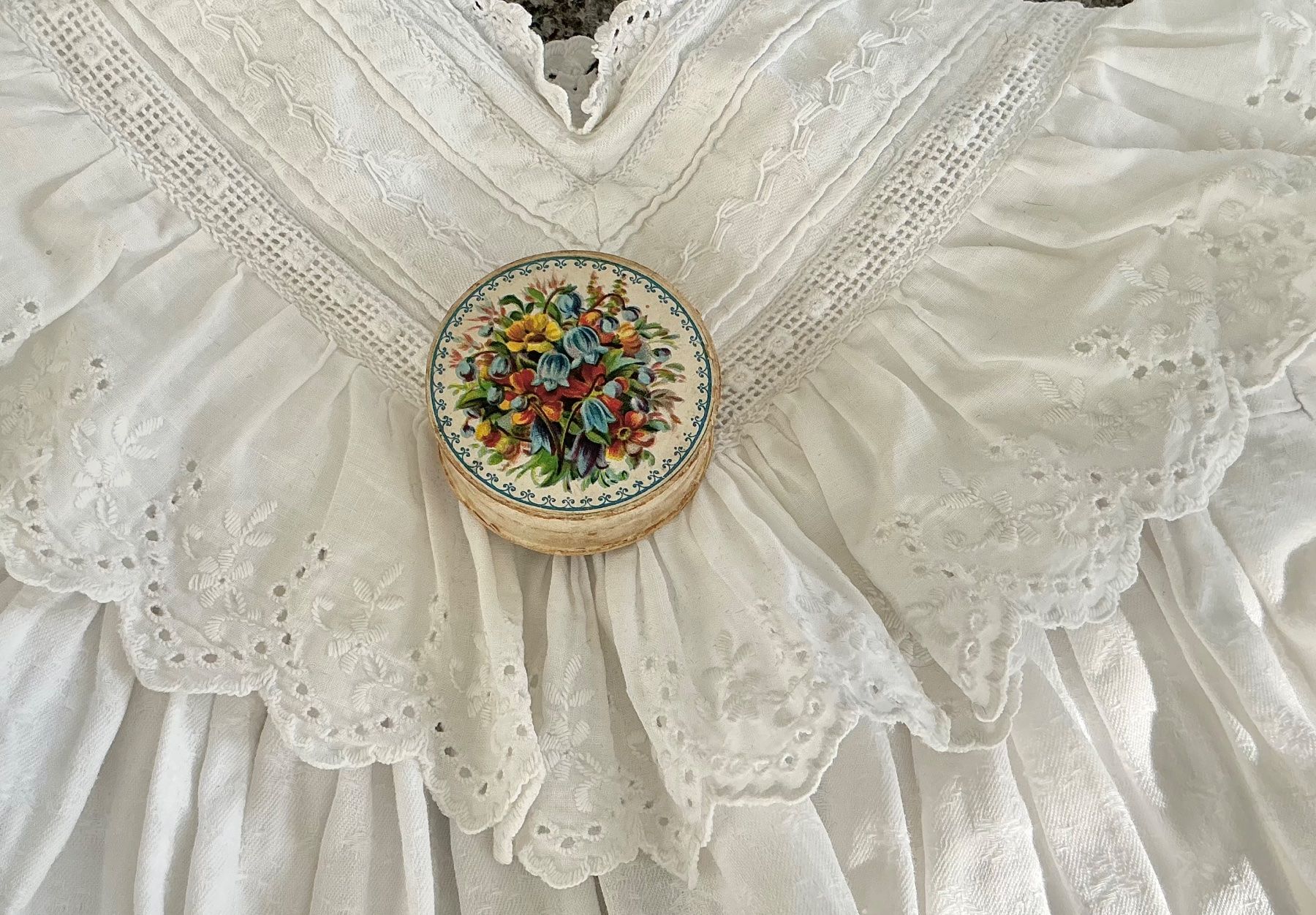 Puppen: ANTIKER PUPPEN SCHMUCK MIT SCHACHTELCHEN – Gebraucht aus Zell LU von Silvermemory 5