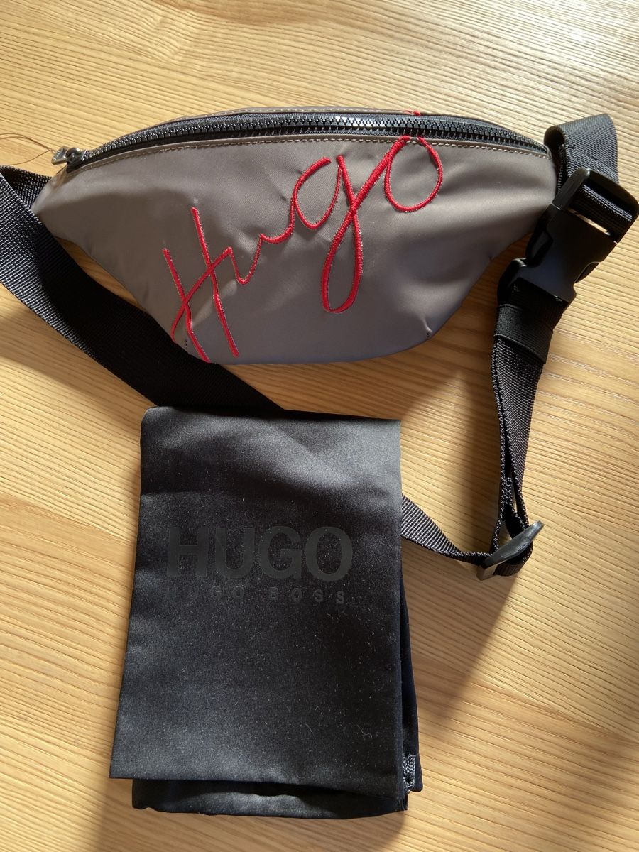 Hugo Boss Borse: Nuovo marsupio Hugo Boss – Nuovo e nell'imballaggio originale da Davesco-Soragno venduto da dvf_7h6d 1