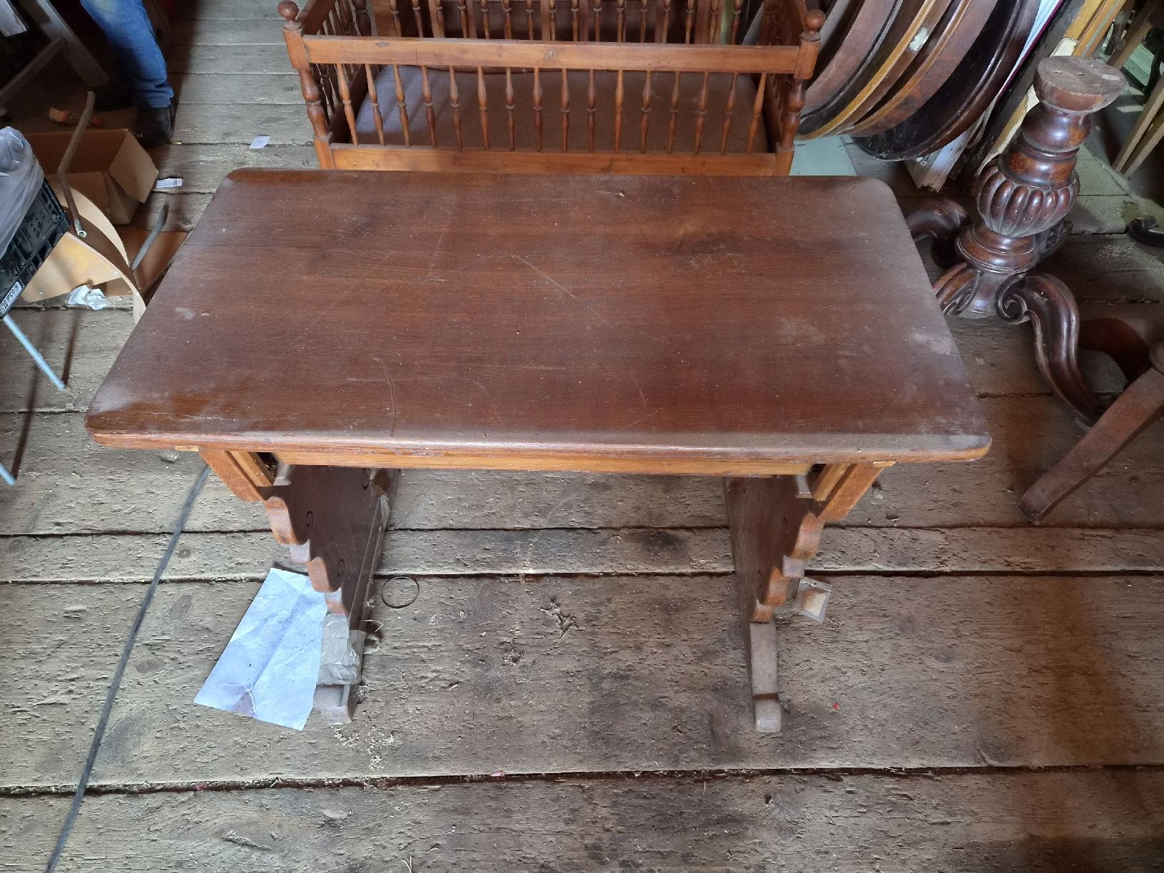 Tavoli: Ancienne table en bois – Difettoso da Farvagny-le-Grand venduto da CollectibleWatches 3