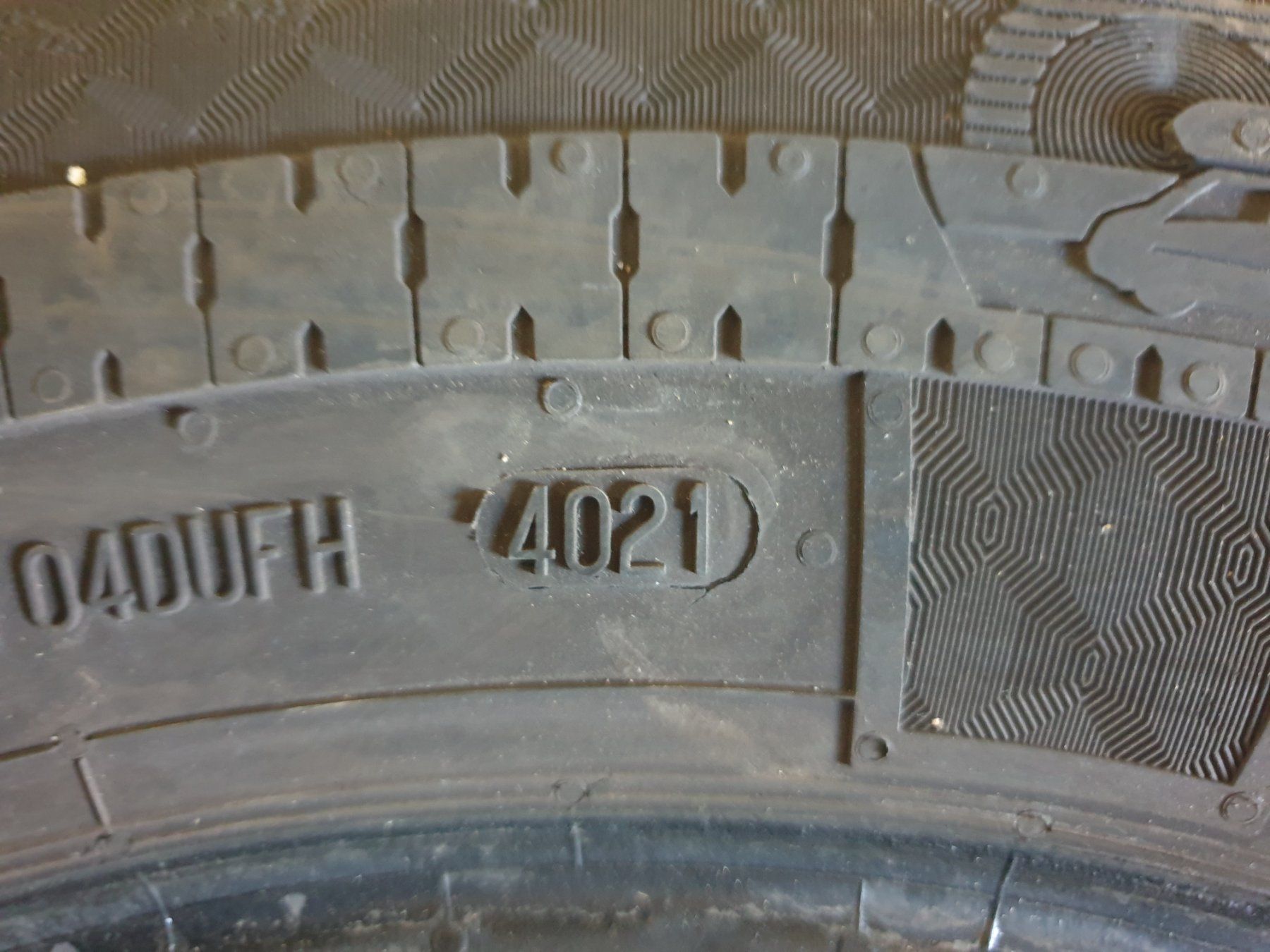 Pneus & Kompletträder: 4 pneus 215/70R15 CP – Gebraucht aus Combremont-le-Petit von goma4 3