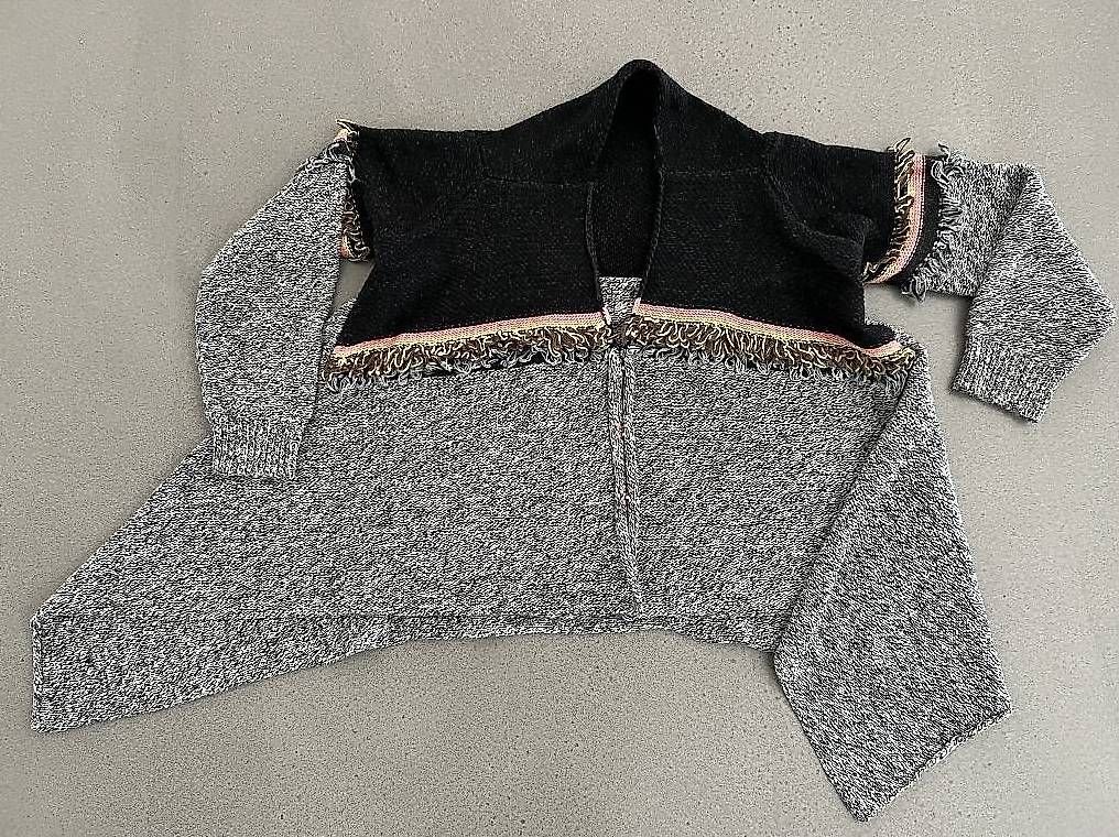Catimini Maglioni & Felpe: Pullover/Jacke Gr. 140/146 von Catimini – Nuovo (secondo la descrizione) da Oberrohrdorf venduto da Augustus5