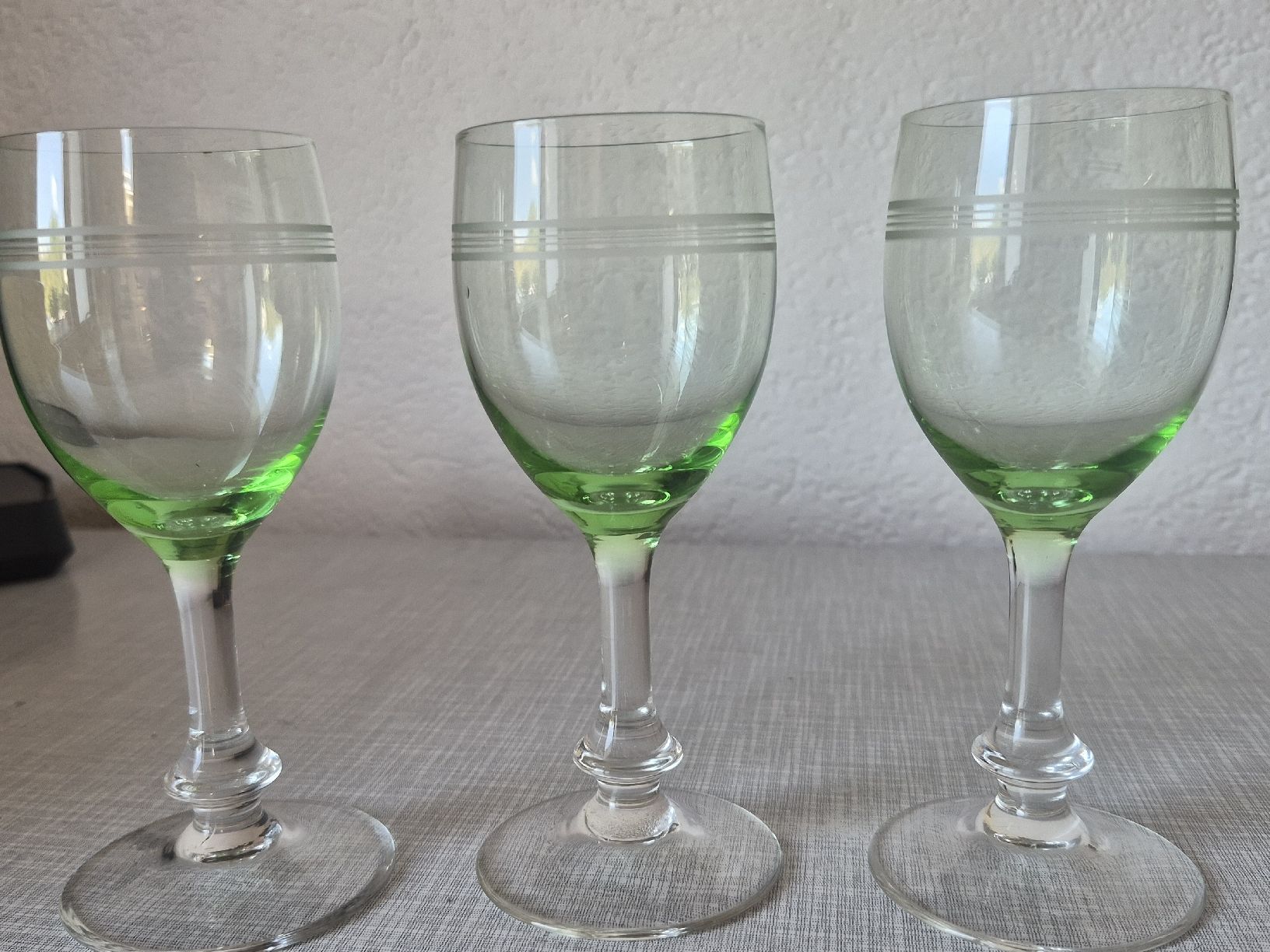Gläser: 3 antike Weingläser grün Glas  – Gebraucht aus Frauenfeld von mel_2gqy 4