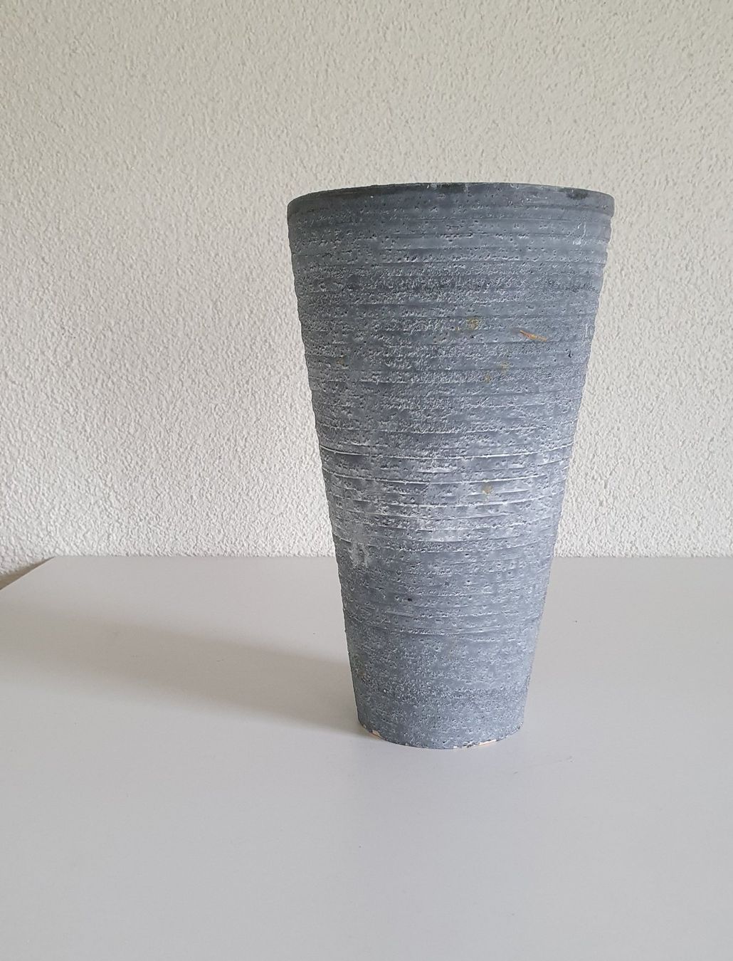 Vasi & Recipienti: betongraue Keramik Vase – Usato da Giswil venduto da online-Brockenhaus 1
