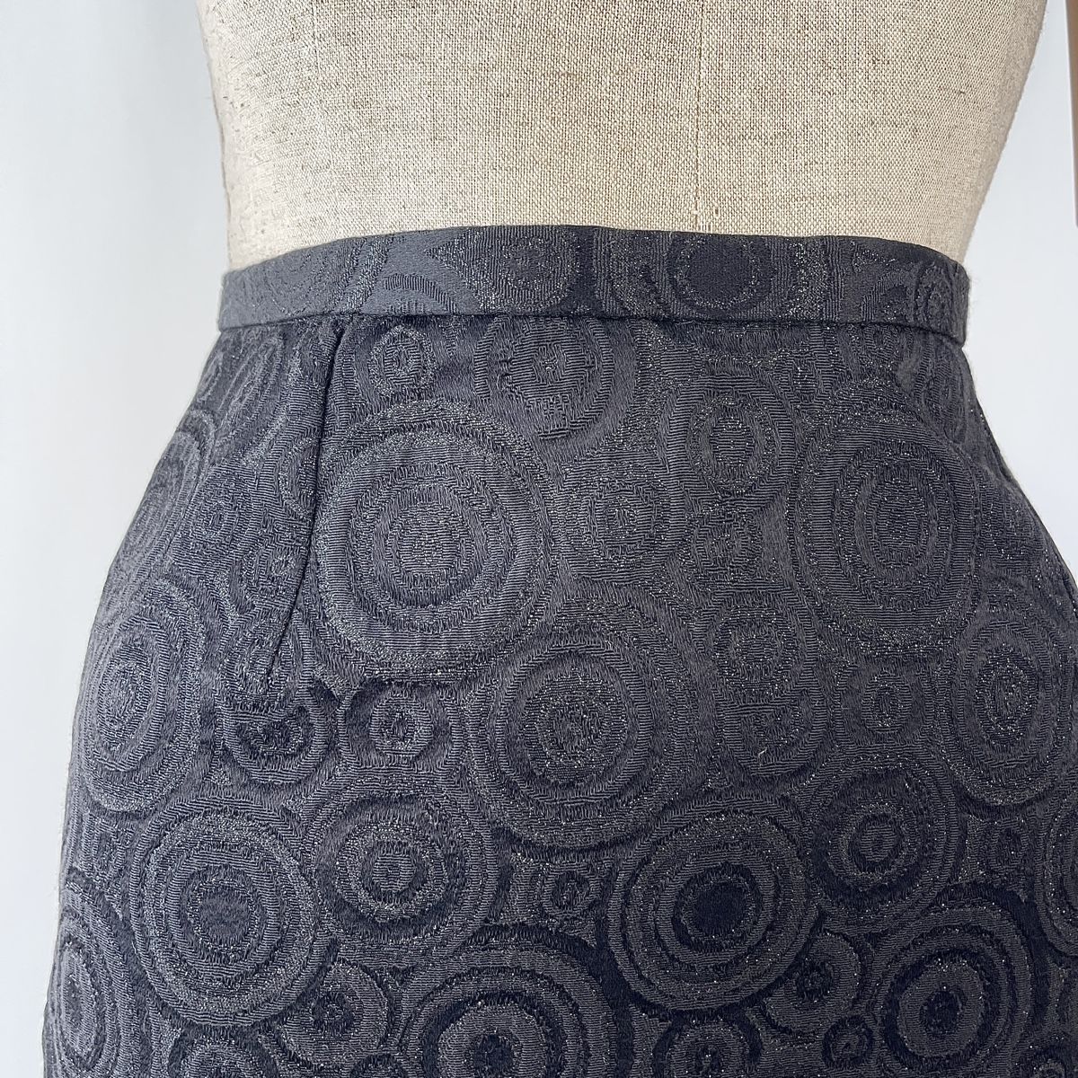 Versace Gonne: VERSACE Mini Skirt – Nuovo (secondo la descrizione) da Emmen venduto da Avviivva_Com2023 2