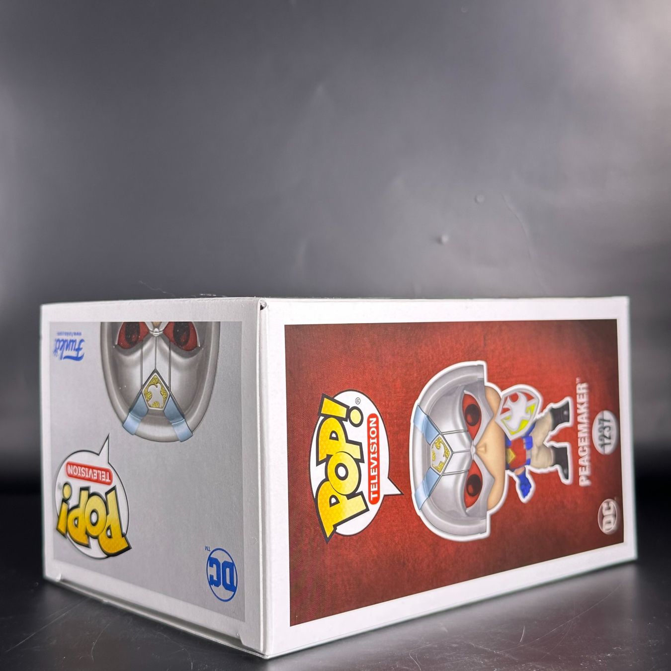 Funko Statuette: Funko Pop! DC Peacemaker 1237 Limited Edition – Usato da Düdingen venduto da Nerdworld 2