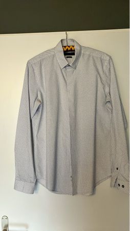 ZARA Chemise à motif élégant - Elegantes gemustertes Hemd