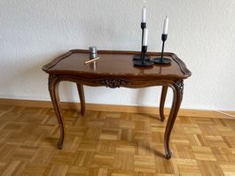 Couchtisch     Table d’appoint