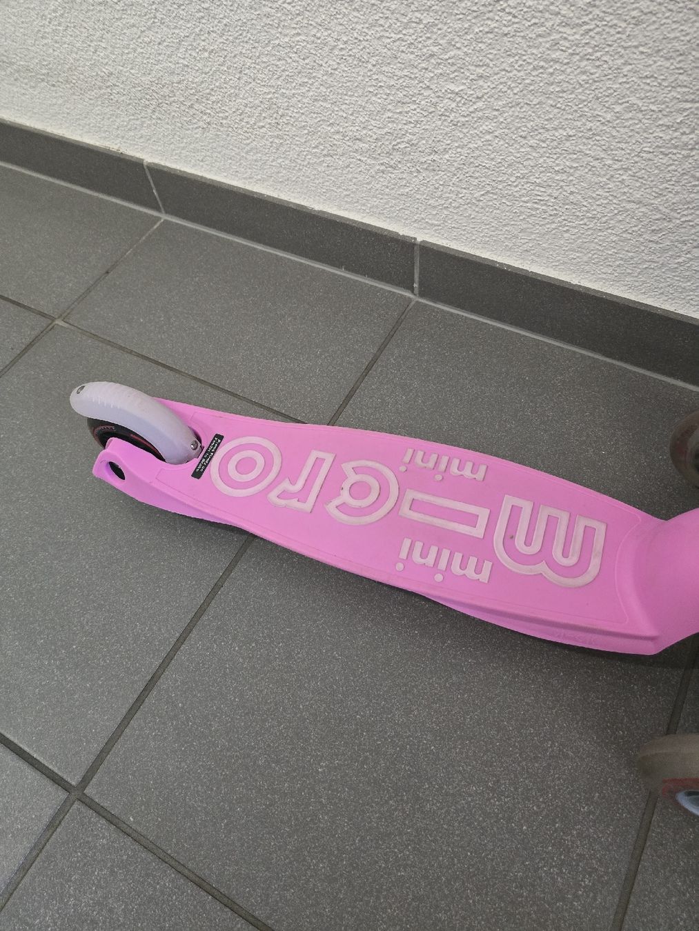 Micro Kickboard: Micro Trottinett  Mini2go Deluxe Plus  – D'occasion à Steinmaur par DS89 3
