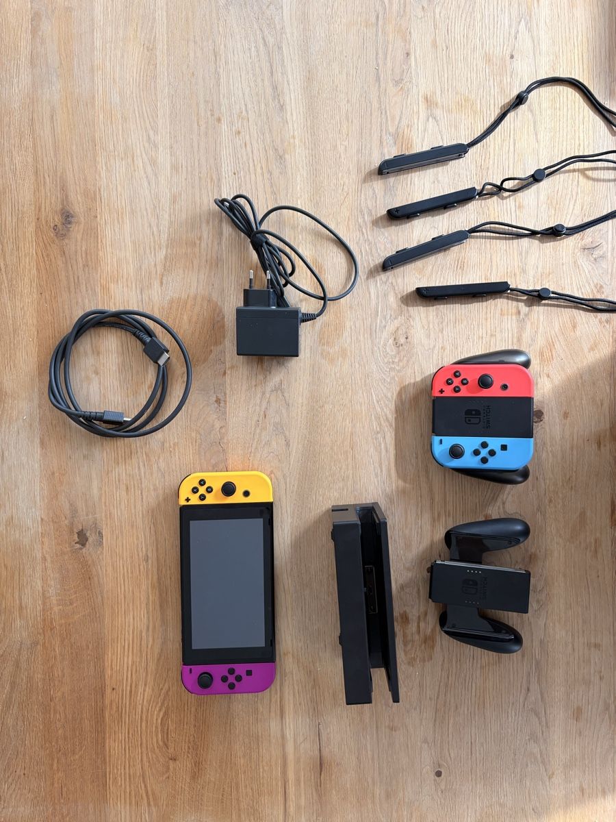 Nintendo Console: Nintendo Switch mit Zubehör – Usato da Plasselb venduto da Paedu129