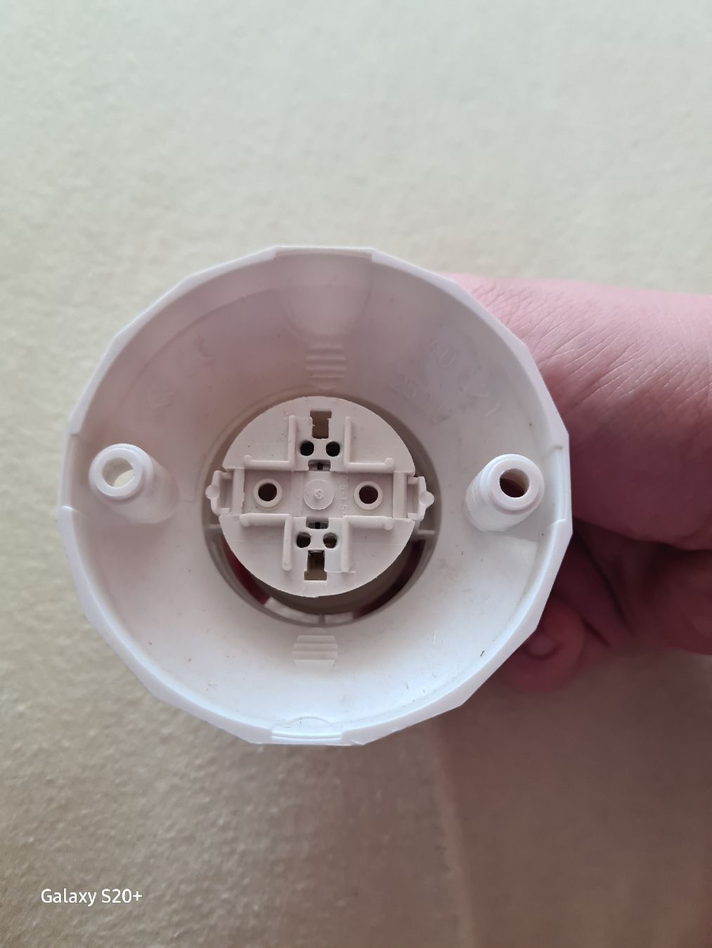Lampadari & plafoniere: Weisse Deckenlampe Fassung weiss E27 – Usato da Zürich venduto da Alibaba1234 1