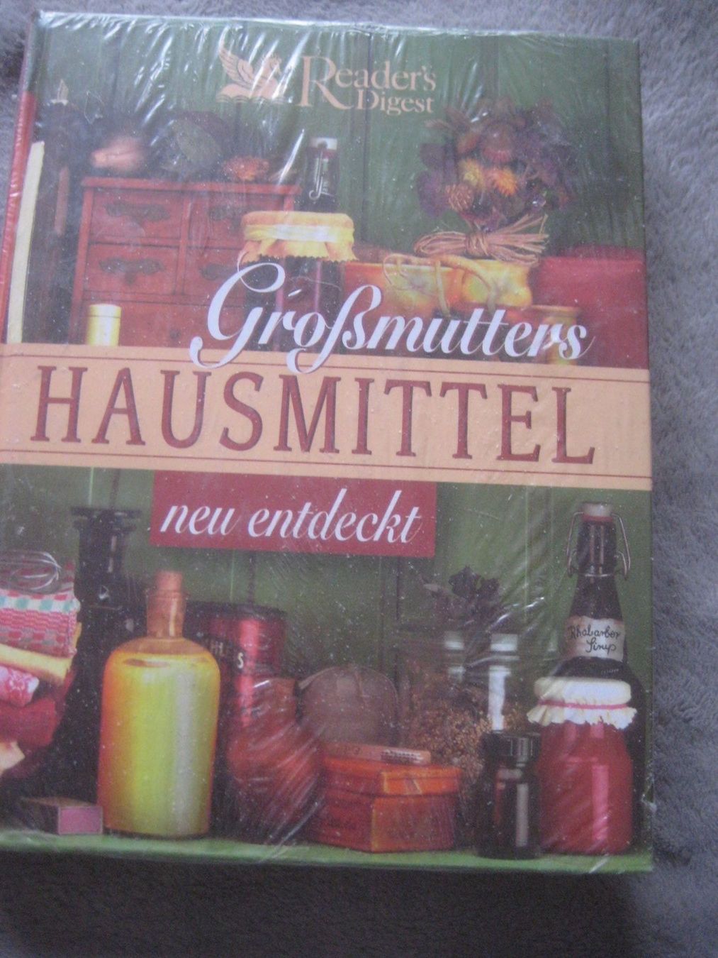 Libri: GROSMUTTERS  HAUSMITTEL  BUCH – Nuovo e nell'imballaggio originale da Uster venduto da flocke1