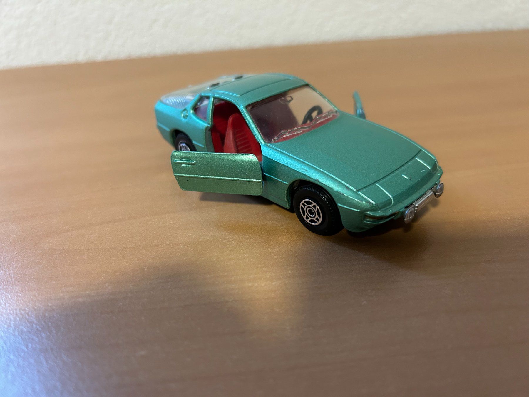 Corgi Toys Modellini d'auto: Porsche924 Corgi-Toys – Usato da Schafisheim venduto da Ducati57 6