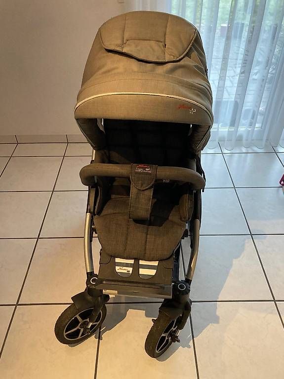 Hartan Carrozzine: Kinderwagen Hartan Racer GTX – Usato da Aarberg venduto da Rodotto