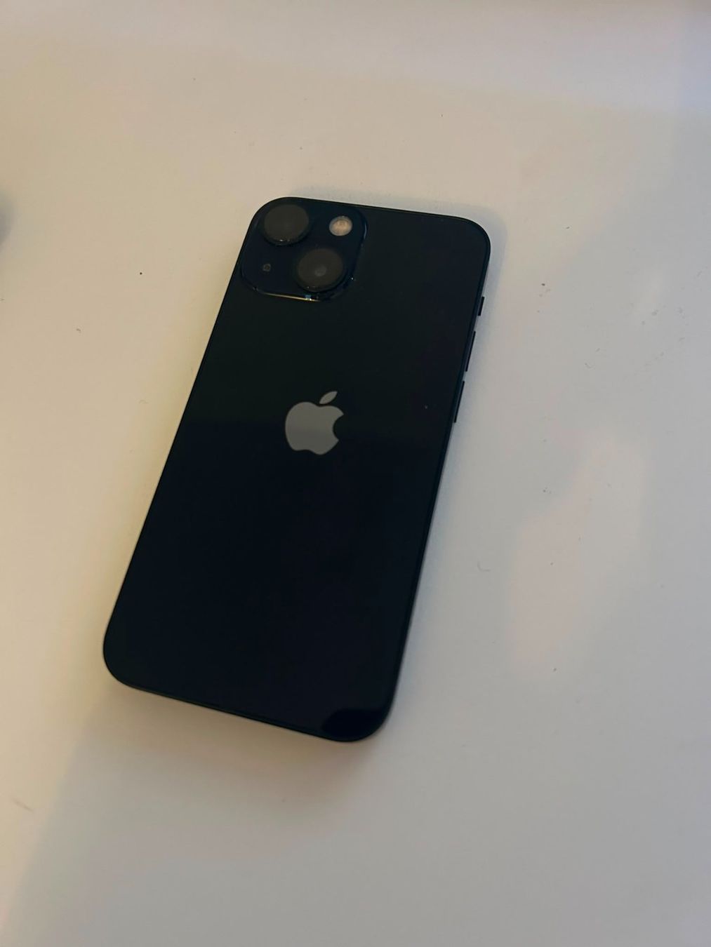 Apple Telefoni cellulari / Smartphones: IPhone 13 Mini - Schwarz – Usato da Madetswil venduto da Luck_4_Ever 1