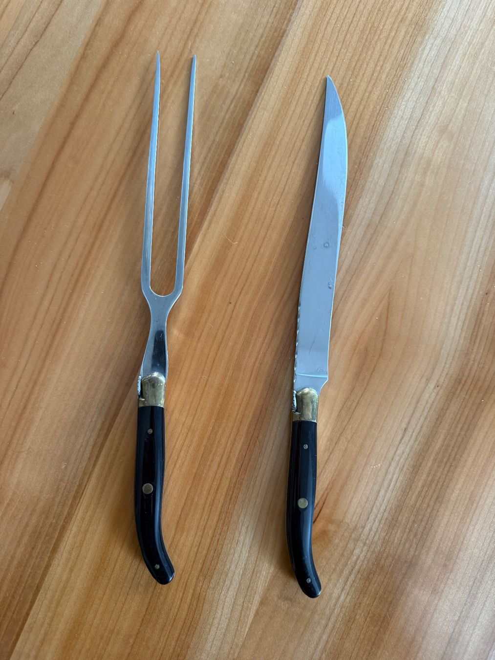 Laguiole Bestecksets: Tranchierset mit Fleischmesser und Fleischgabel – Gebraucht aus Zürich von Nimbusso 1