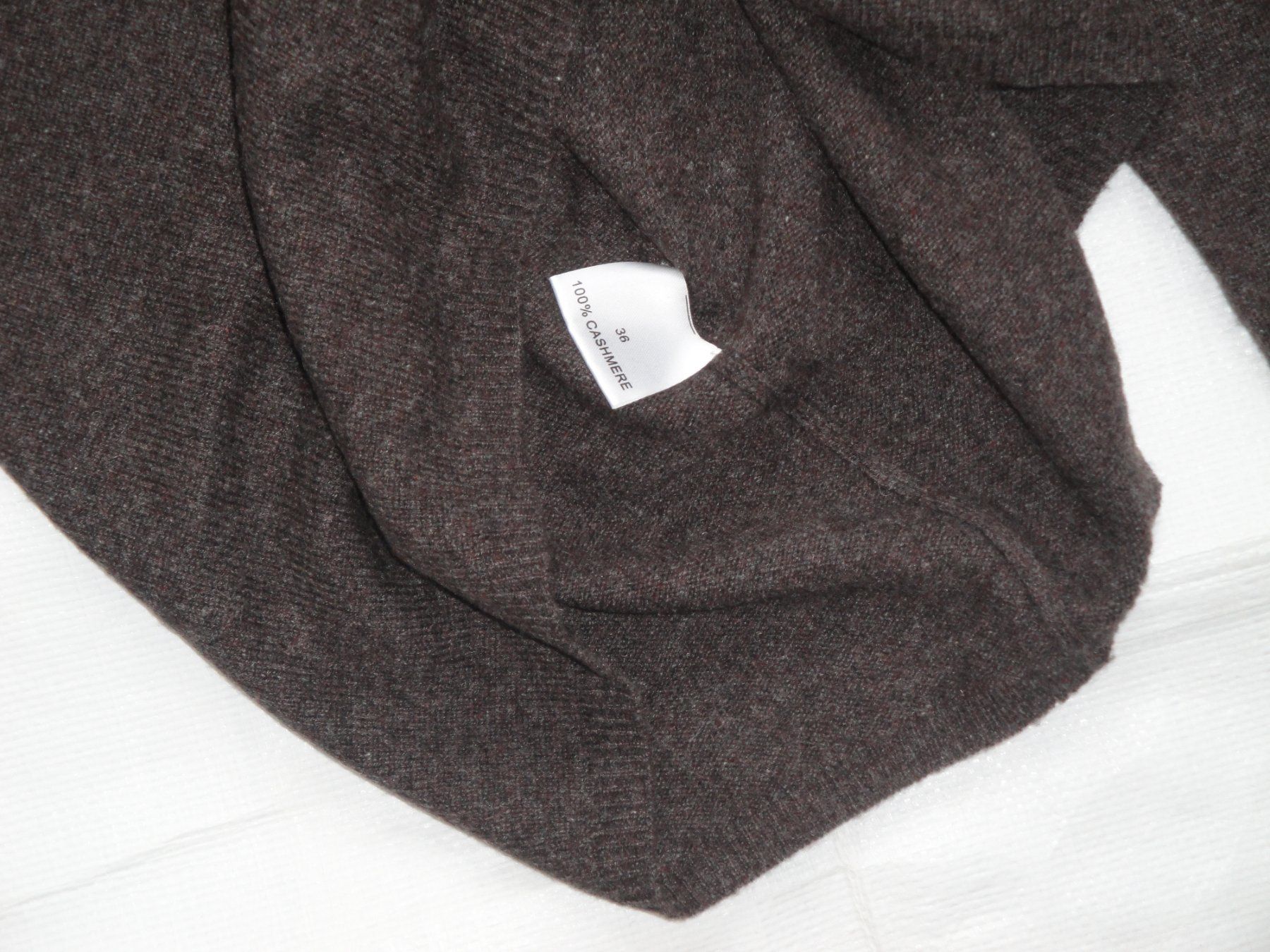Pullover & Sweatshirts: Queensland Cashmere Kaschmir Pullover – Gebraucht aus Zurich von ogidko 2